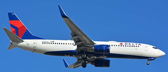 Delta 737-832 N3736C, Phoenix Sky Harbor, November 27, 2017